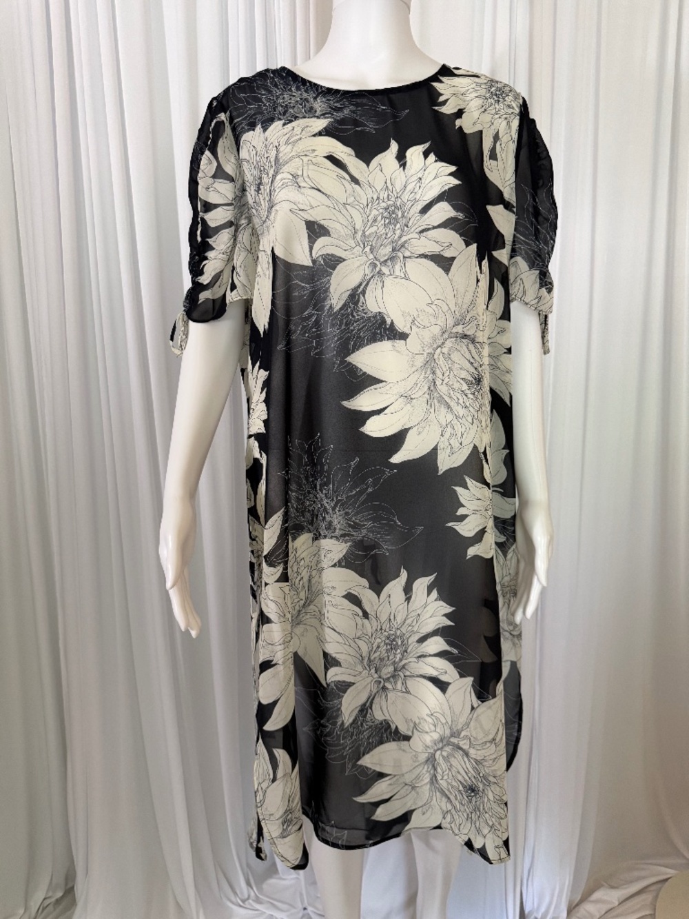 NWT Vince Camuto Floral Chiffon Dress Asymmetrical Hem L $99